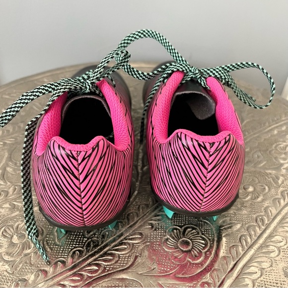 DICKS Sporting Goods (DSG) Girls’ Cleats | Size 11 - Picture 3 of 6